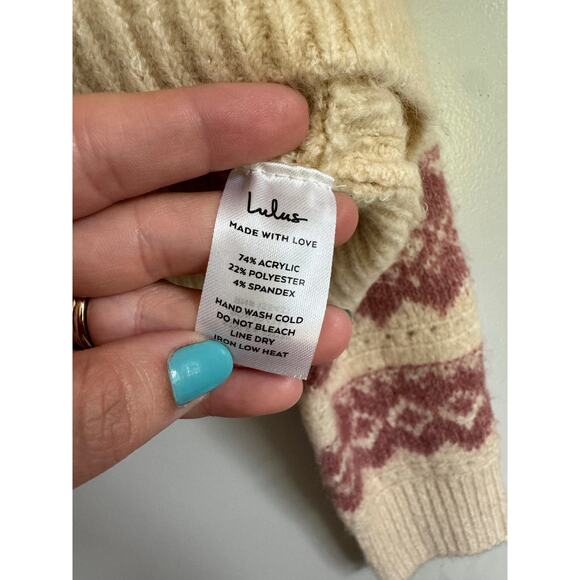 Lulu's Nordic cropped‎ sweater cream/ pink design size medium - Picture 5 of 5